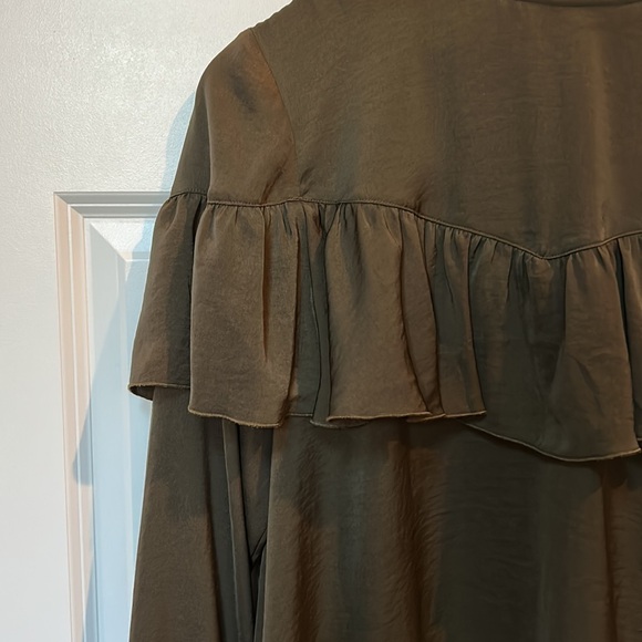 Express olive green silky ruffle blouse large - Picture 2 of 6
